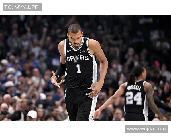 马刺队球员交易传闻不绝，重组新赛季阵容的挑战与机遇